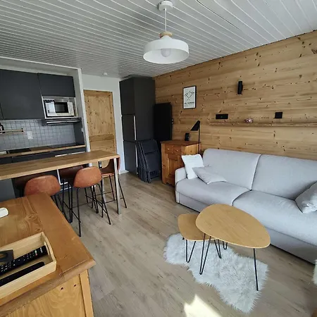 Cosy Pour 4 Pers. à – Balcon Sud, Proche Remontées Et Commerces - Fr-1-637-52 * Val Thorens
